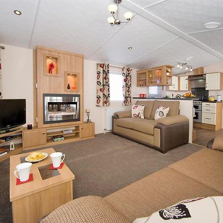 Отель Lakeside Holiday Park Burnham-on-Sea Экстерьер фото
